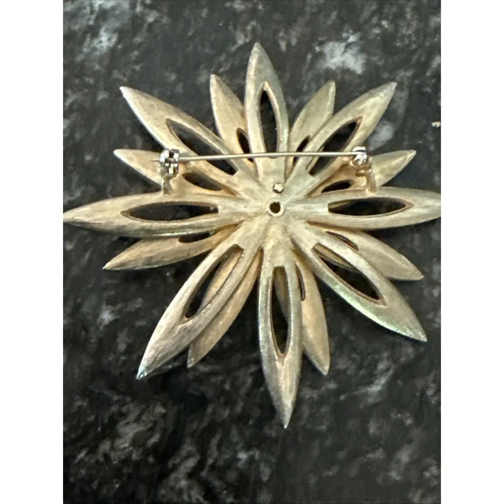 VTG Gold Tone Sunburst Starburst Flower Brooch Large Statement Pin
